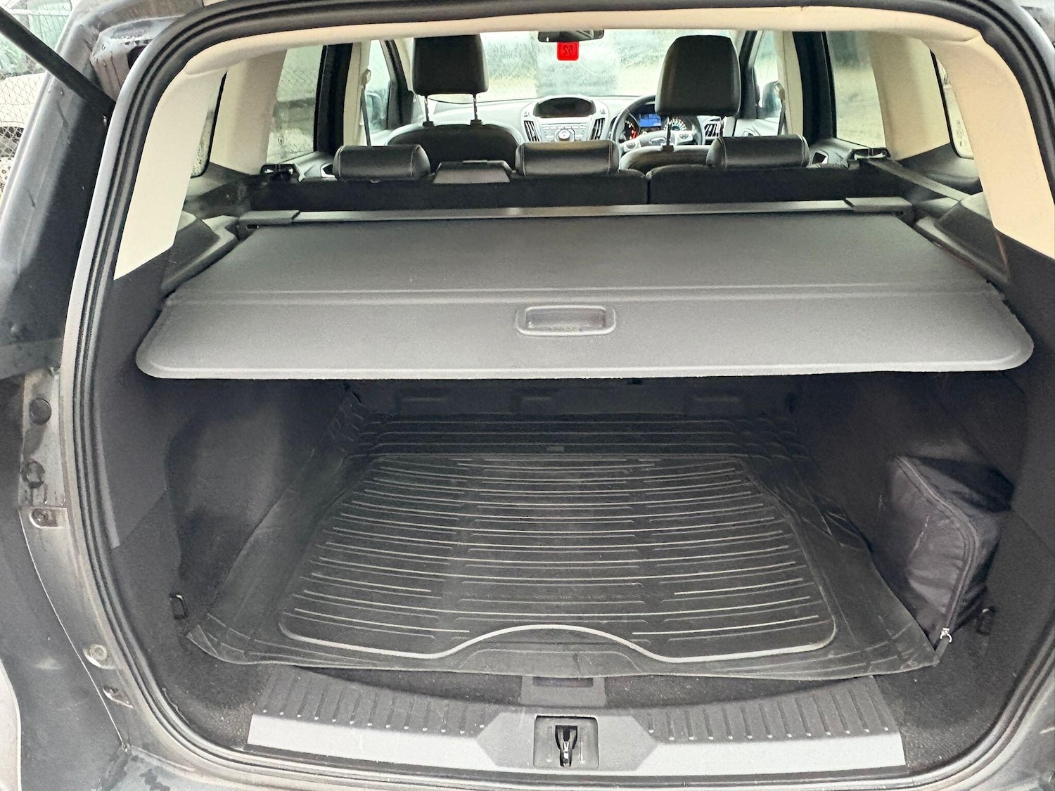 Used Ford Kuga 2014 for sale - 76886266: Photo 45