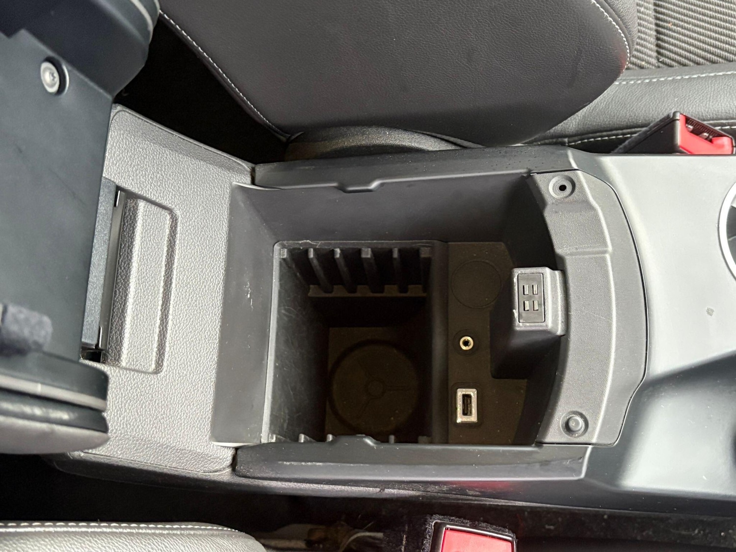 Used Ford Kuga 2014 for sale - 76886266: Photo 63