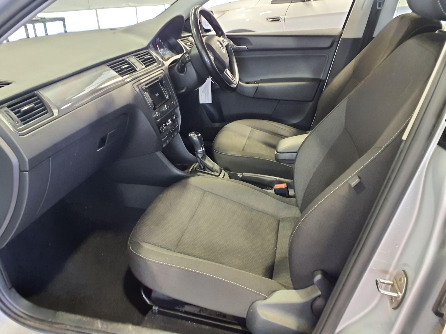 Used Skoda Rapid Spaceback 2015 for sale - 77376852: Photo 2