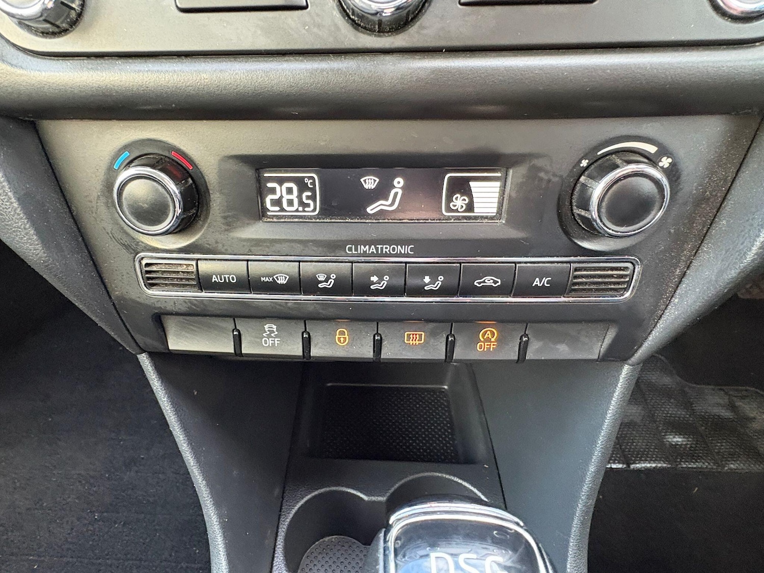 Used Skoda Rapid Spaceback 2015 for sale - 77376852: Photo 24