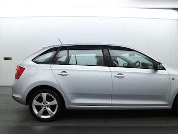 Used Skoda Rapid Spaceback 2015 for sale - 77376852: Photo