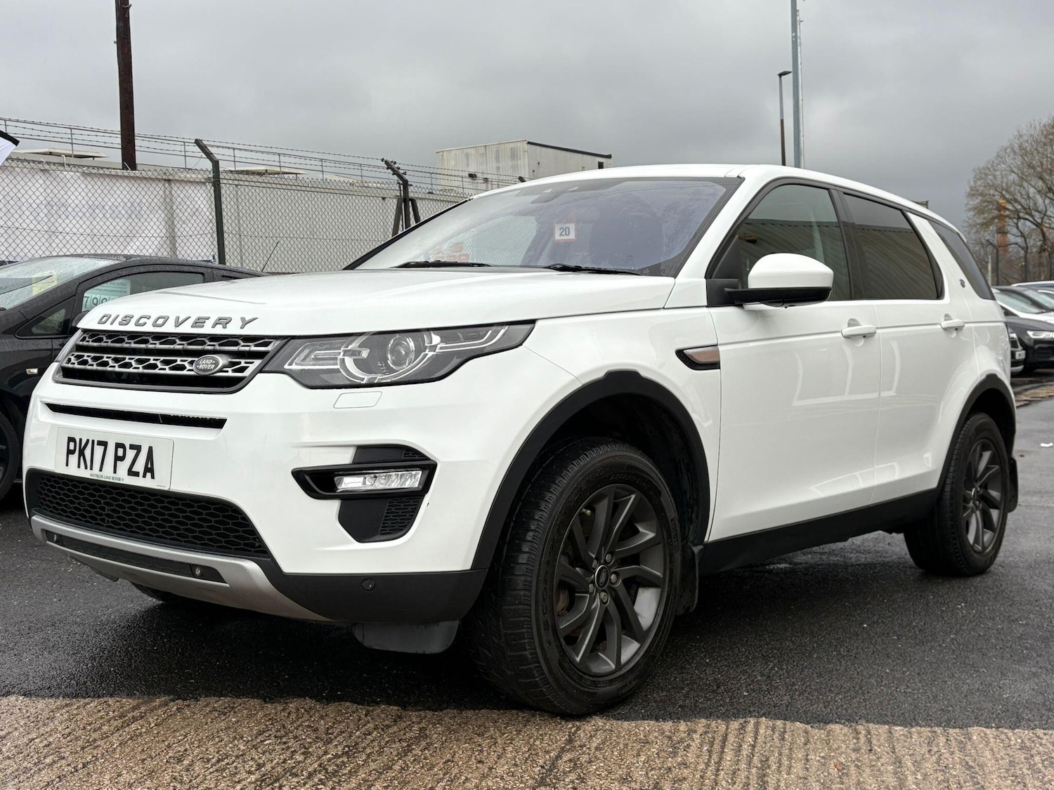 Used Land Rover Discovery Sport 2017 for sale - 77066715: Photo 4