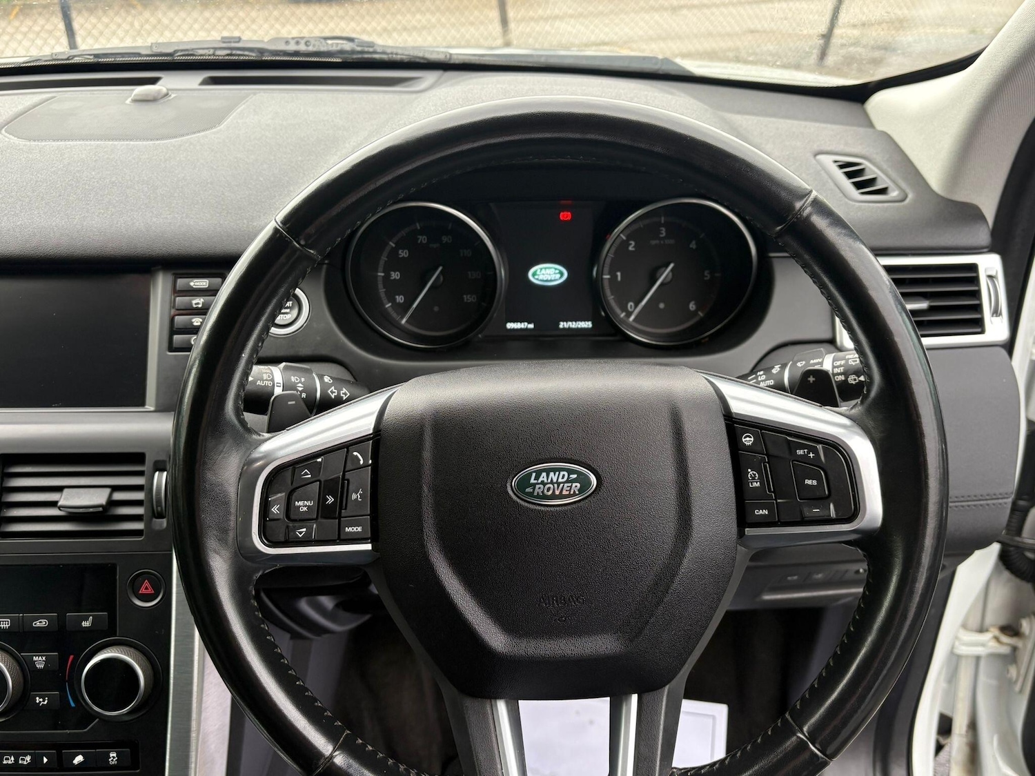 Used Land Rover Discovery Sport 2017 for sale - 77066715: Photo 50