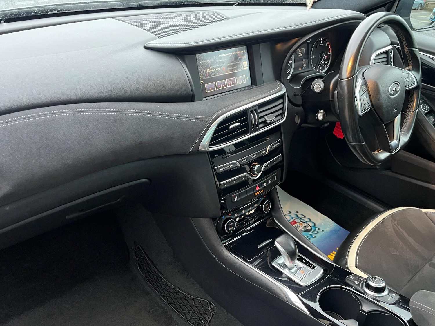 Used Infiniti Q30 2017 for sale - 76666920: Photo 11