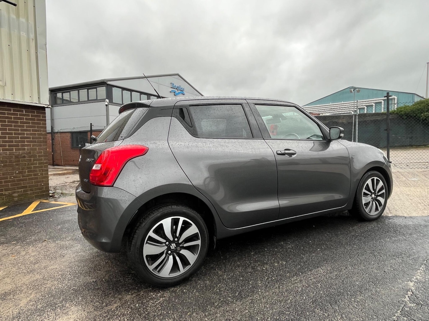 Used Suzuki Swift 2018 for sale - 76743190: Photo 17