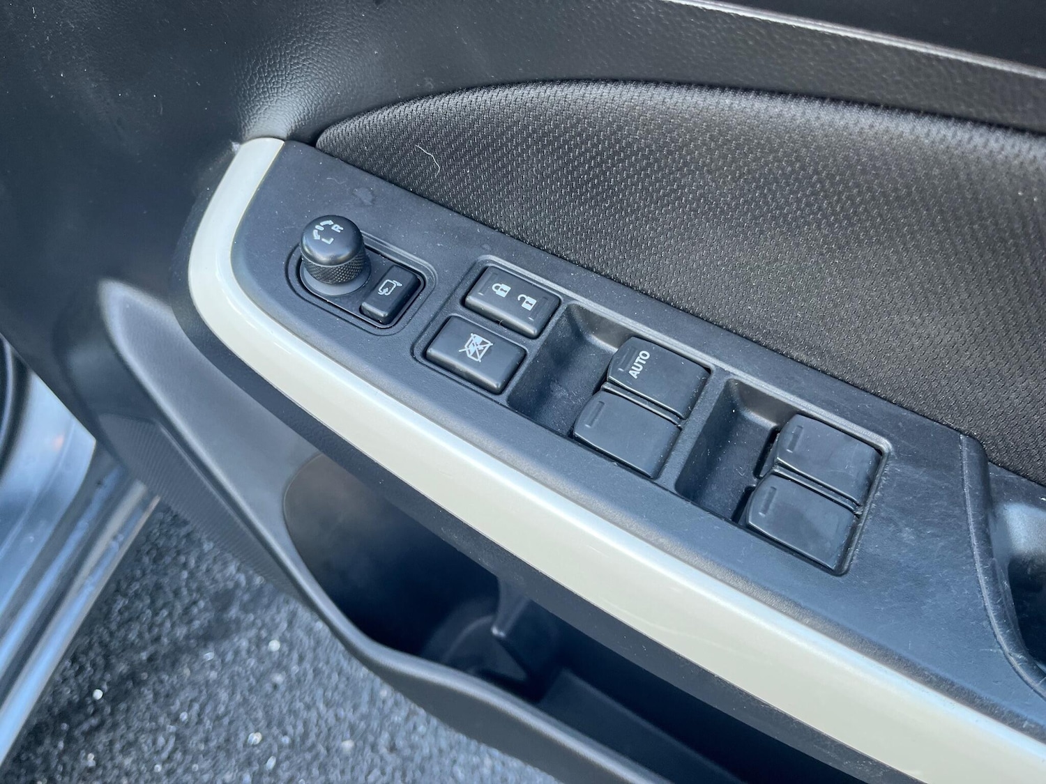 Used Suzuki Swift 2018 for sale - 76743190: Photo 30