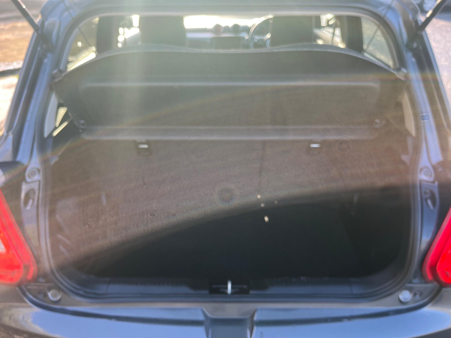 Used Suzuki Swift 2018 for sale - 76743190: Photo 48