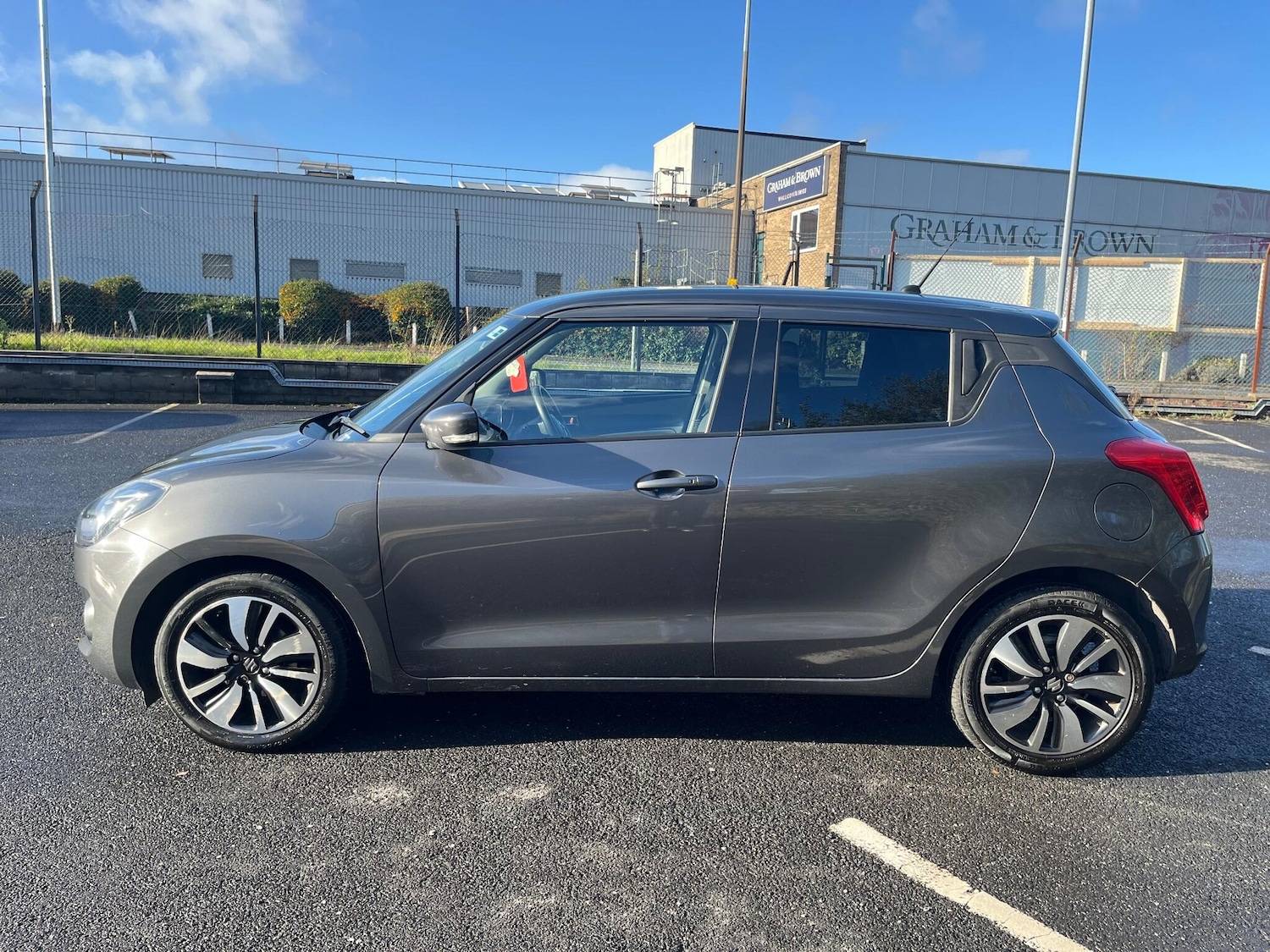 Used Suzuki Swift 2018 for sale - 76743190: Photo 9