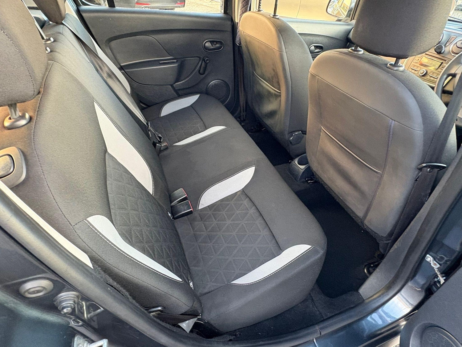 Used Dacia Sandero Stepway 2016 for sale - 77396173: Photo 18