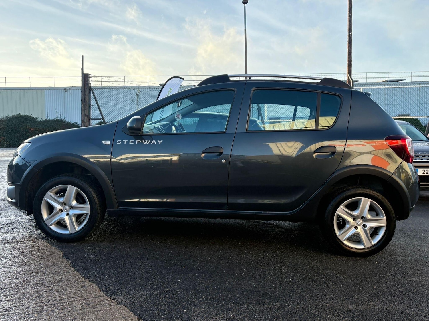 Used Dacia Sandero Stepway 2016 for sale - 77396173: Photo 9