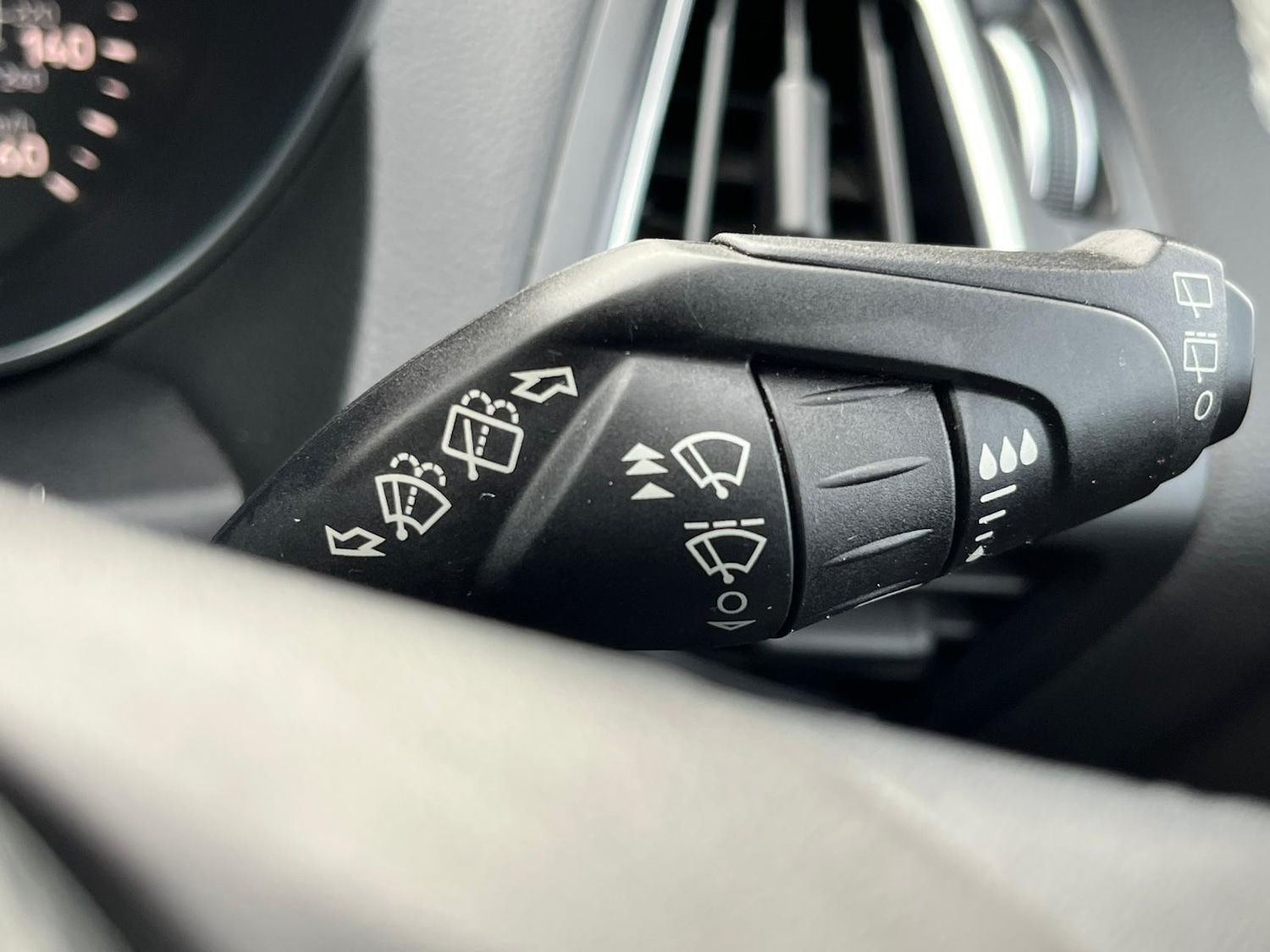 Used Ford Kuga 2018 for sale - 76667067: Photo 23