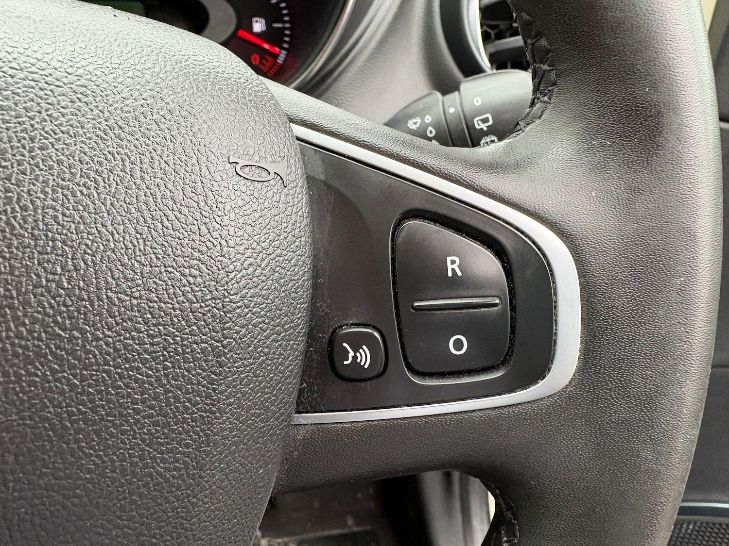 Used Renault Captur 2018 for sale - 77637775: Photo 27