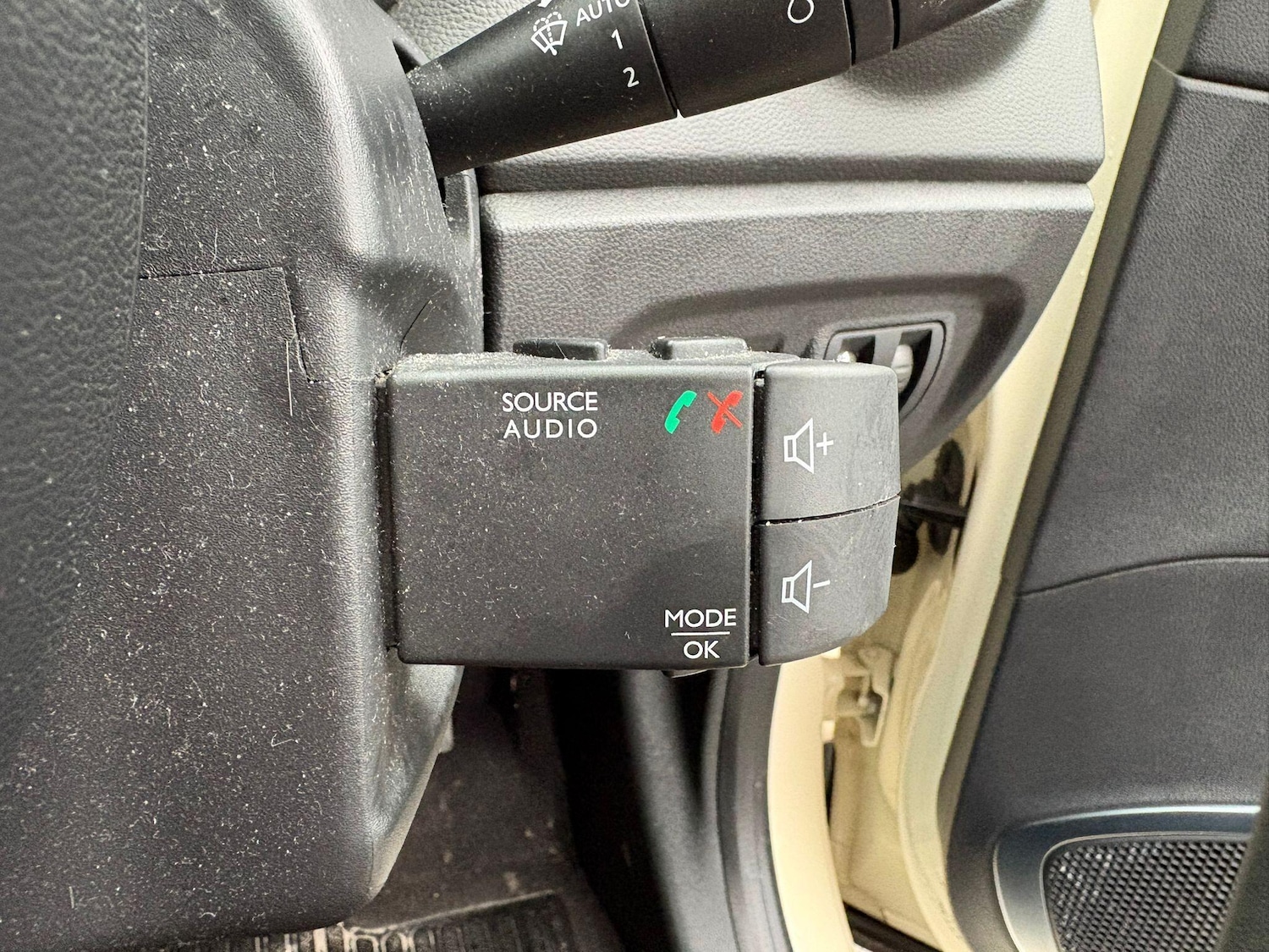 Used Renault Captur 2018 for sale - 77637775: Photo 28