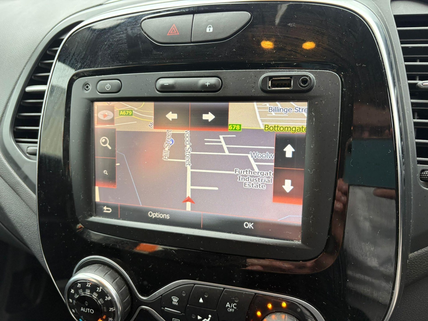 Used Renault Captur 2018 for sale - 77637775: Photo 41