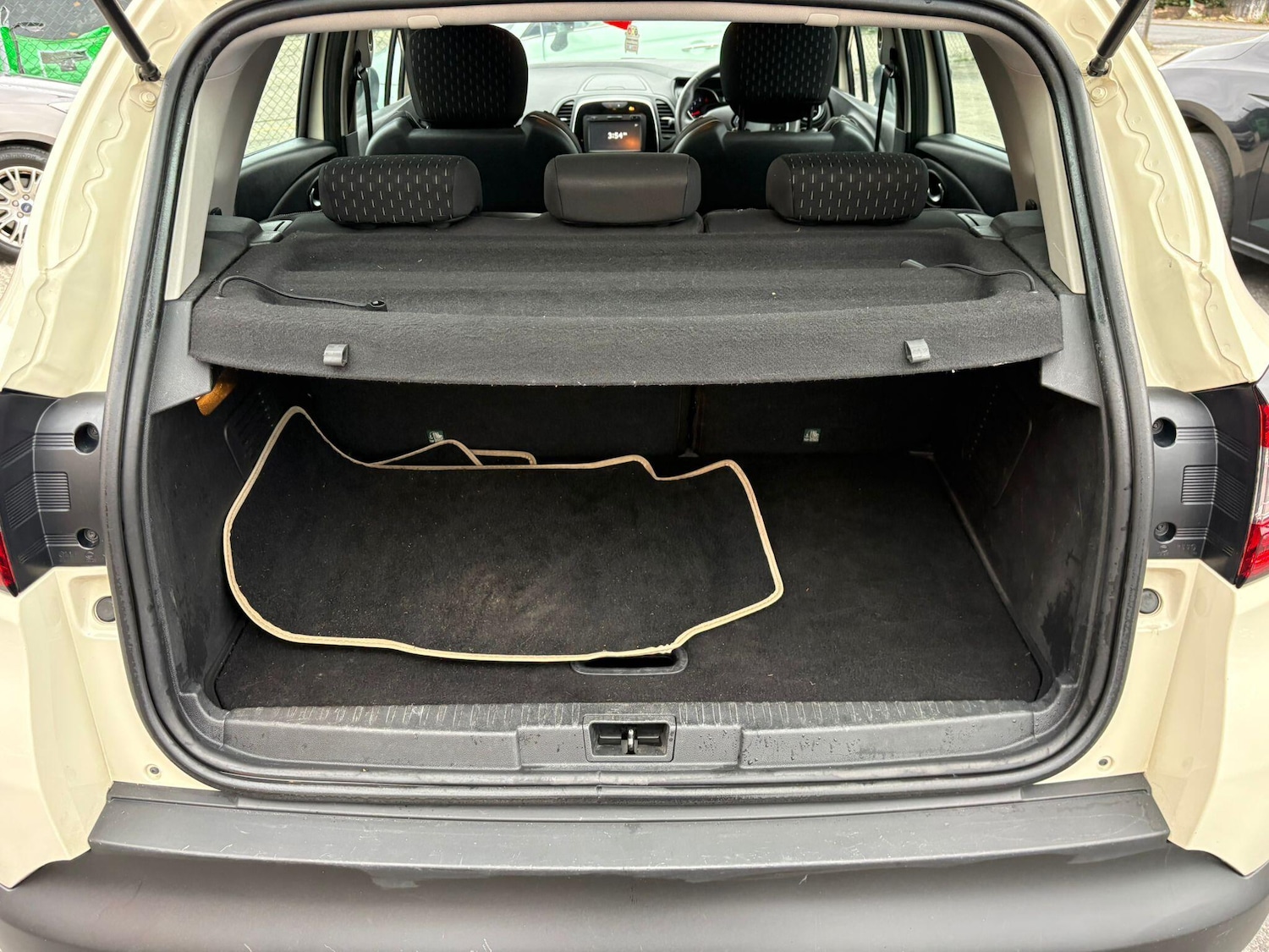 Used Renault Captur 2018 for sale - 77637775: Photo 46