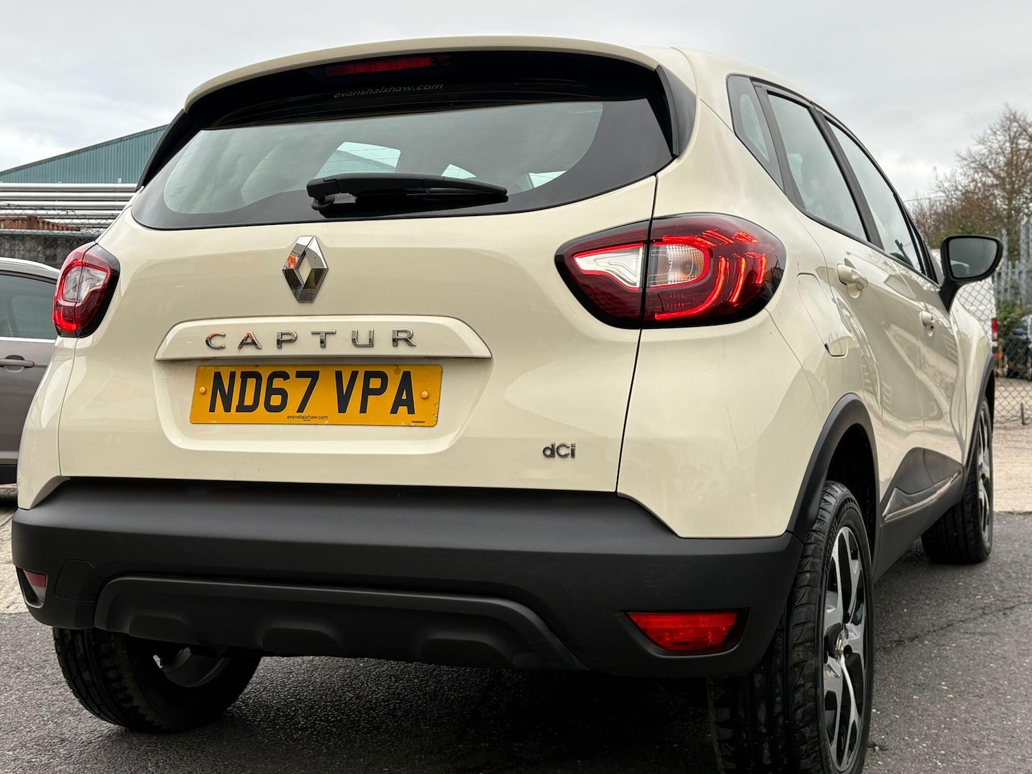 Used Renault Captur 2018 for sale - 77637775: Photo 9