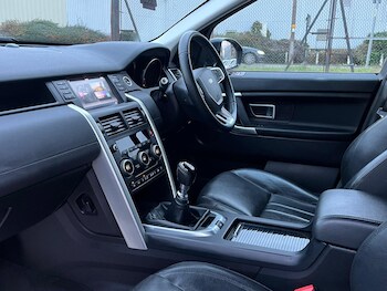 Used Land Rover Discovery Sport 2016 for sale - 77376859: Photo