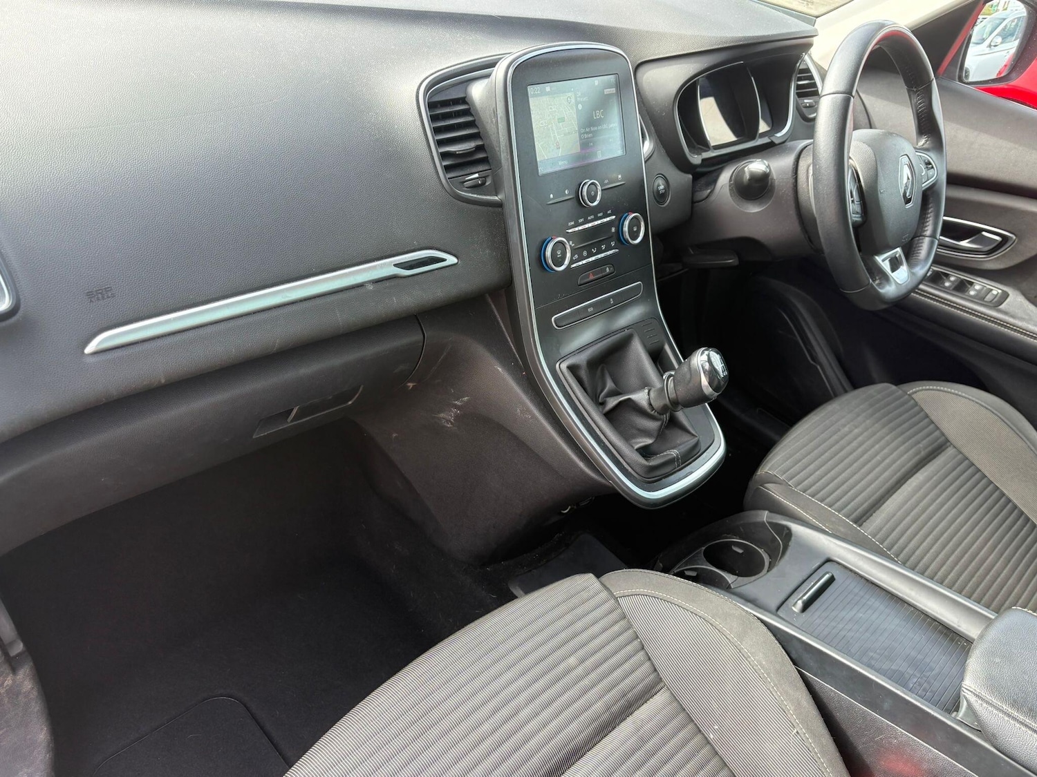 Used Renault Grand Scenic 2019 for sale - 78034462: Photo 2