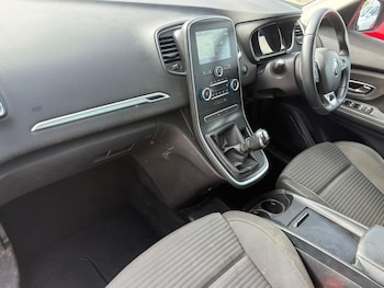 Used Renault Grand Scenic 2019 for sale - 78034462: Photo