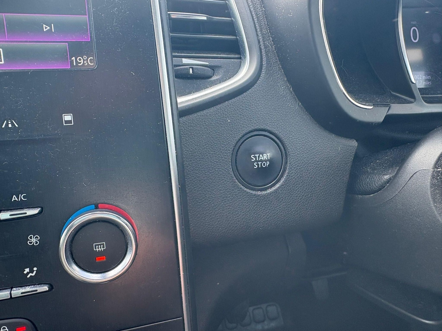 Used Renault Grand Scenic 2019 for sale - 78034462: Photo 83