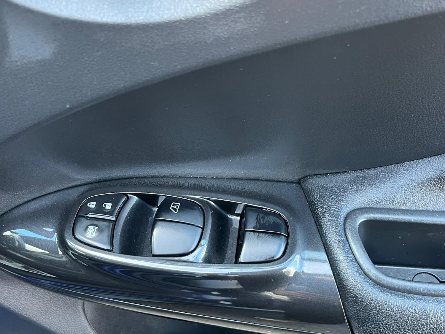 Used Nissan Juke 2018 for sale - 76689085: Photo 19