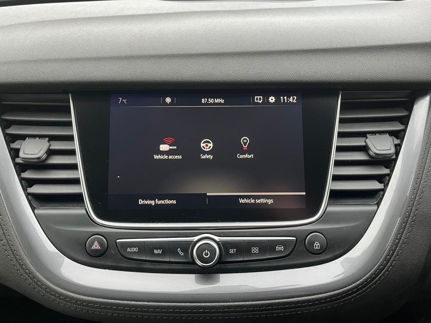 Used Vauxhall Grandland X 2018 for sale - 76689704: Photo 30