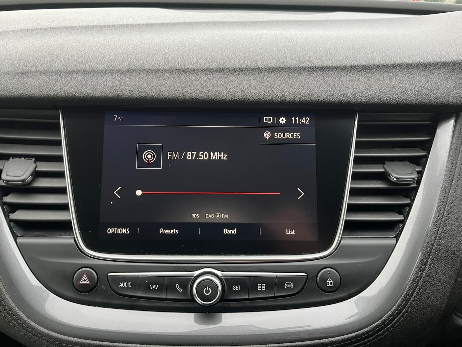 Used Vauxhall Grandland X 2018 for sale - 76689704: Photo 32