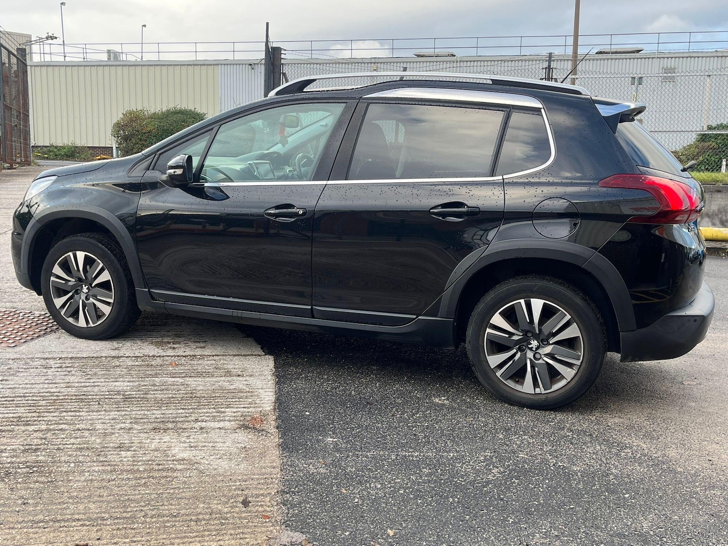 Used Peugeot 2008 2019 for sale - 76666587: Photo 4