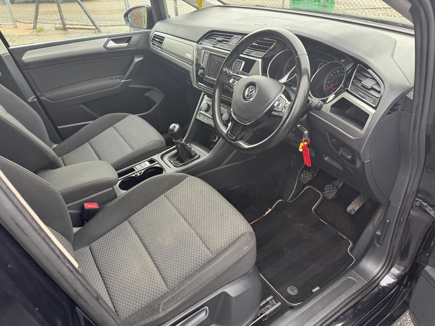 Used Volkswagen Touran 2016 for sale - 77174625: Photo 18