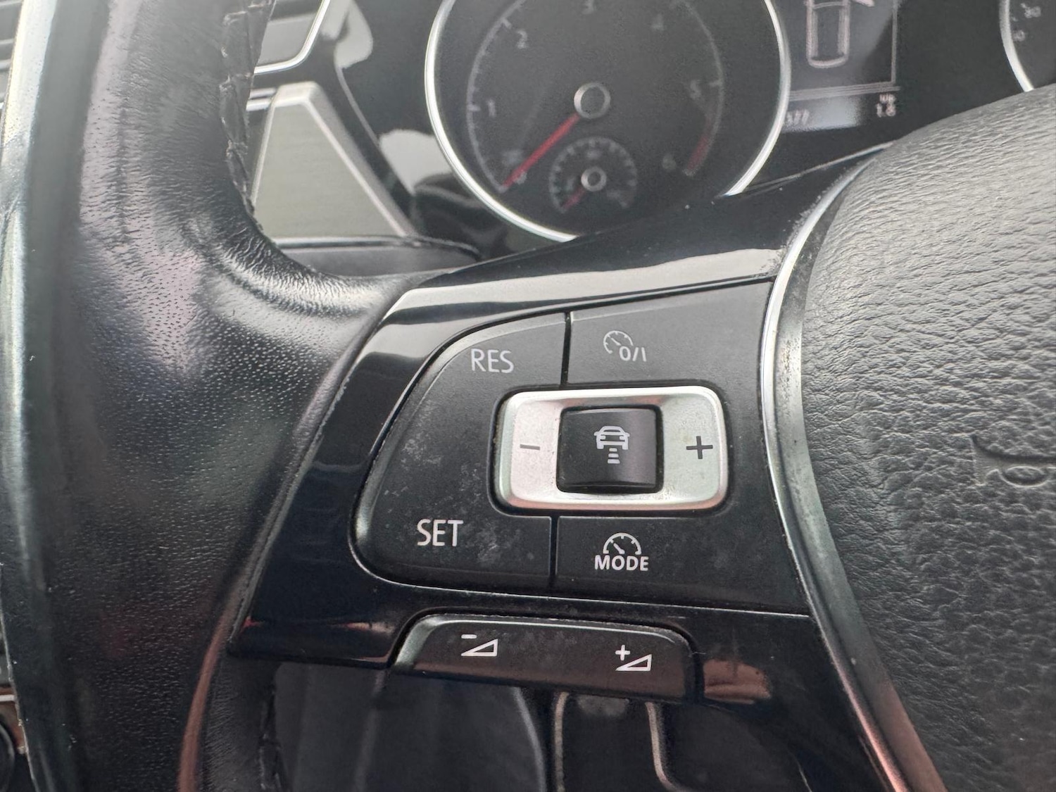 Used Volkswagen Touran 2016 for sale - 77174625: Photo 25