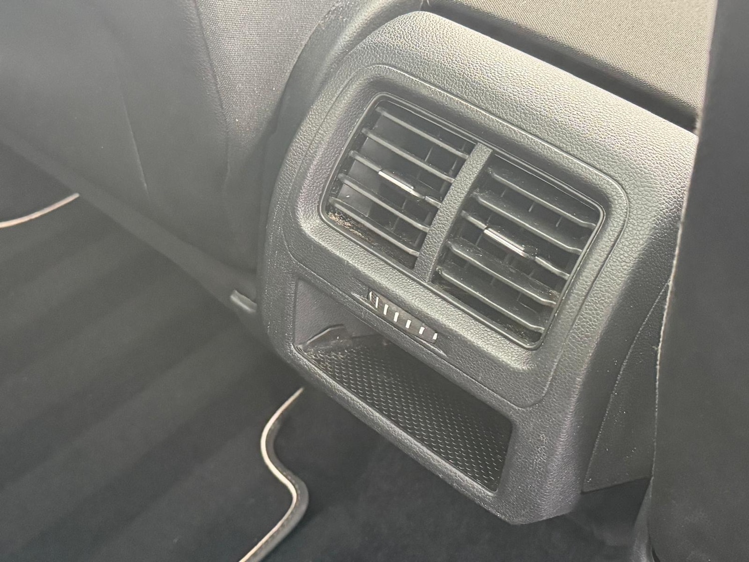 Used Volkswagen Touran 2016 for sale - 77174625: Photo 32