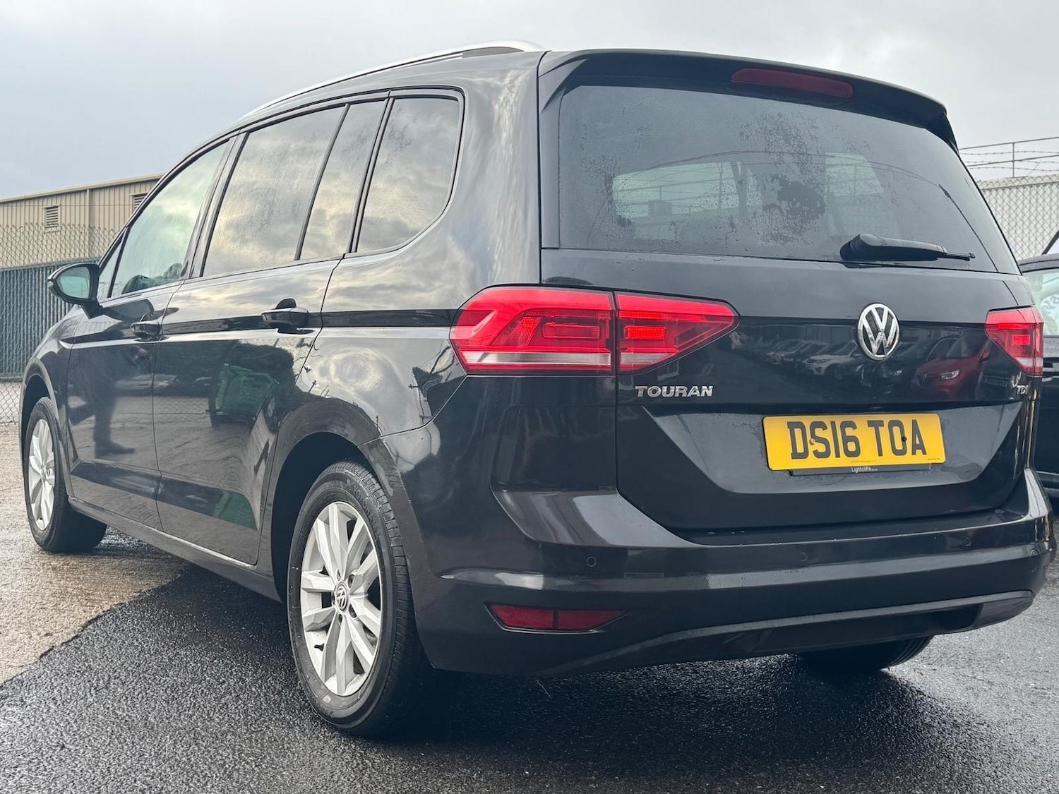 Used Volkswagen Touran 2016 for sale - 77174625: Photo 5