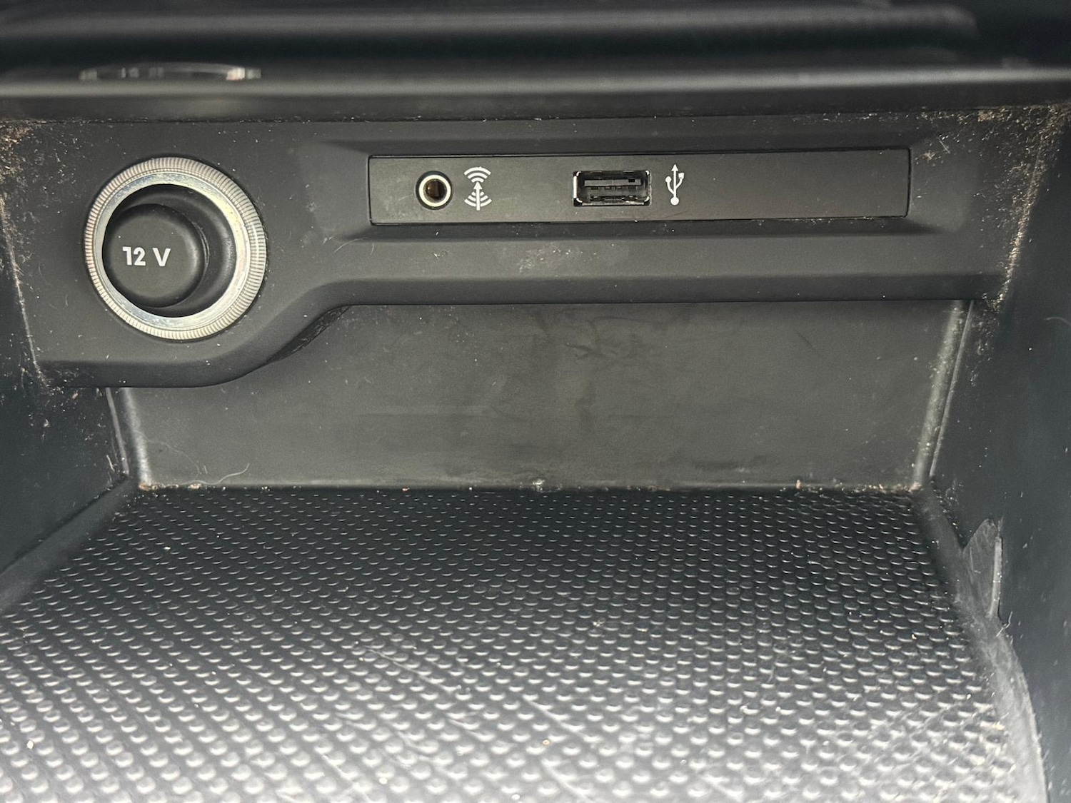 Used Volkswagen Touran 2016 for sale - 77174625: Photo 65