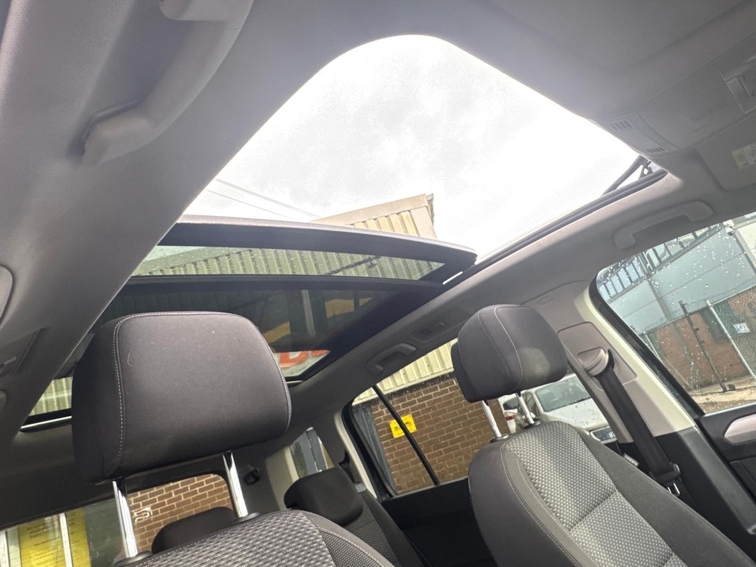 Used Volkswagen Touran 2016 for sale - 77174625: Photo 70