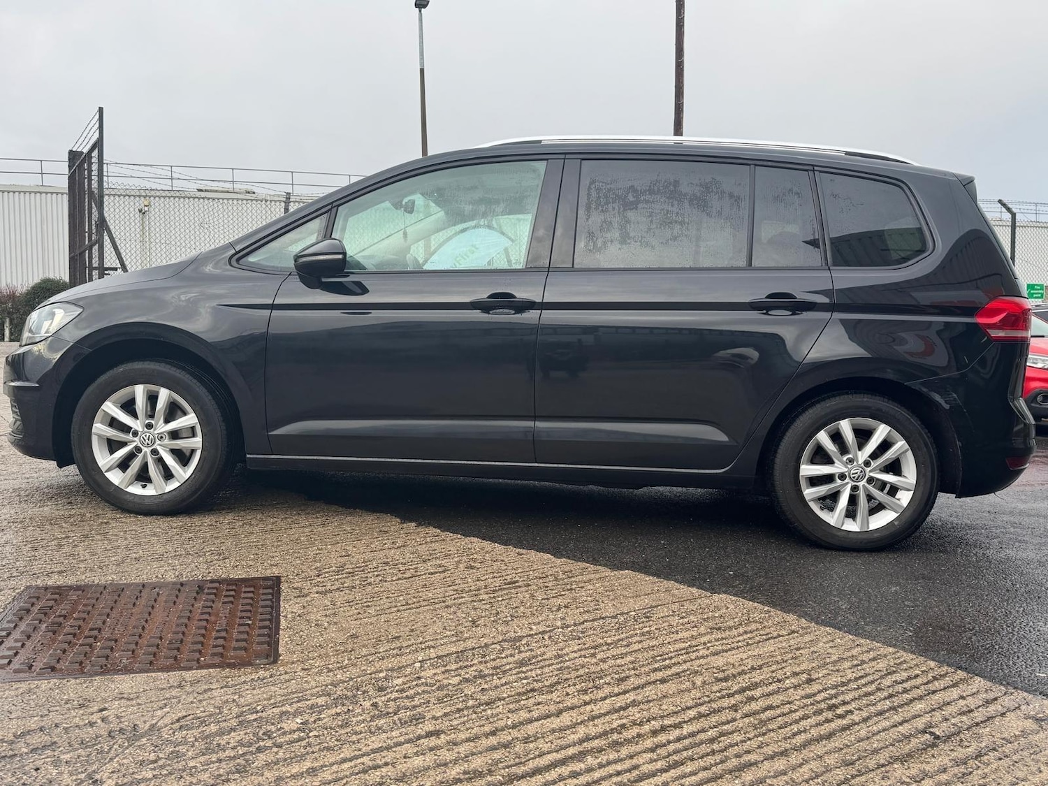 Used Volkswagen Touran 2016 for sale - 77174625: Photo 9