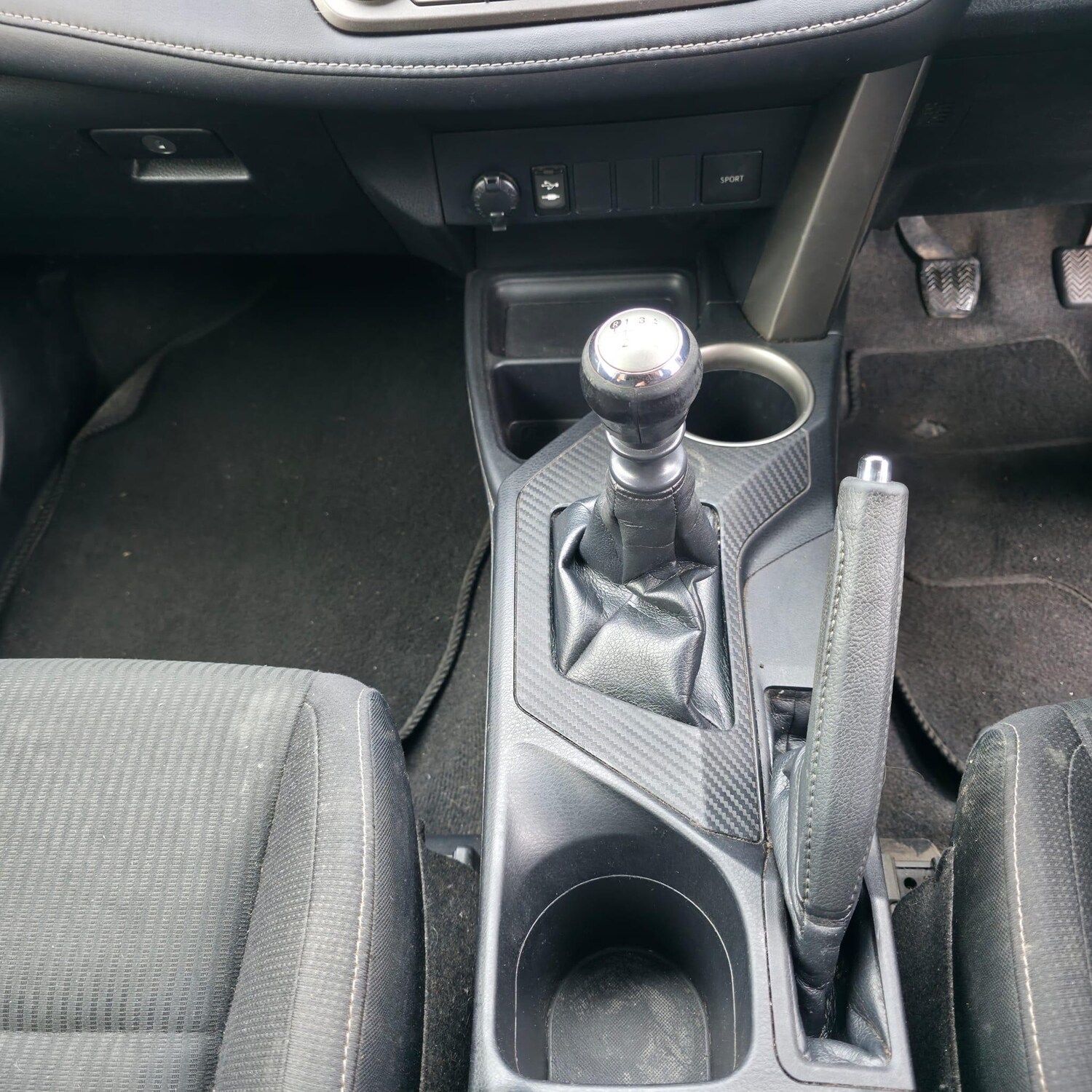 Used Toyota RAV4 2015 for sale - 77523518: Photo 16