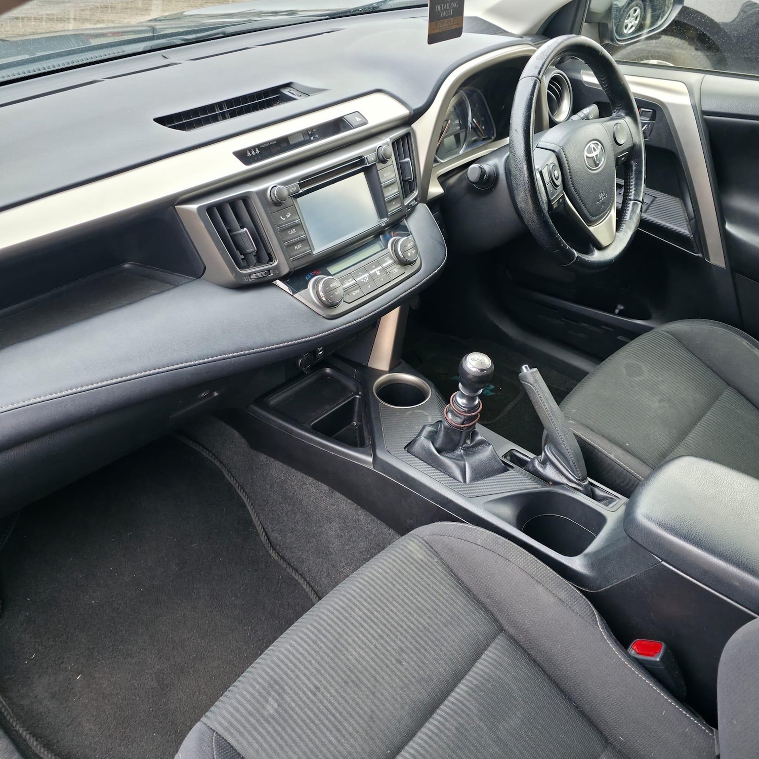 Used Toyota RAV4 2015 for sale - 77523518: Photo 2