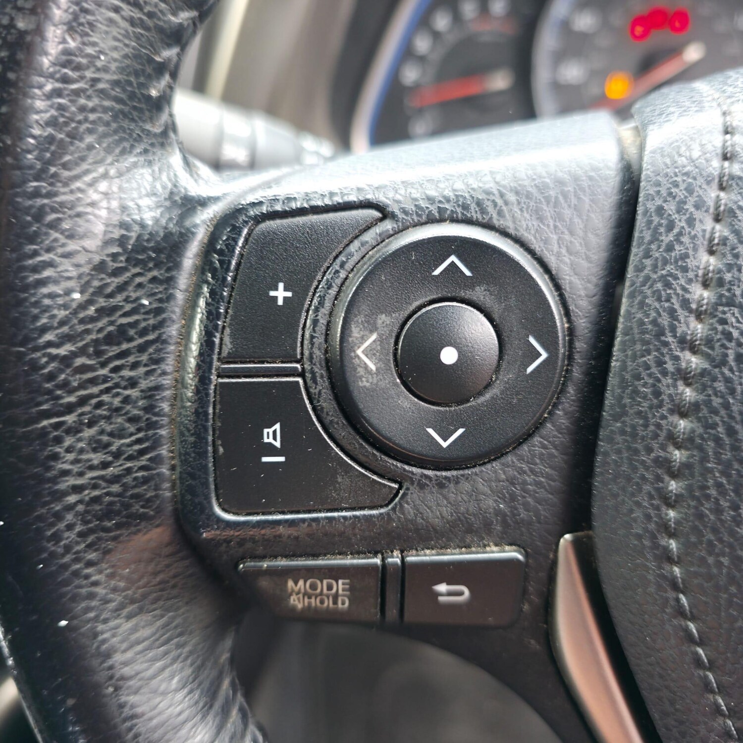 Used Toyota RAV4 2015 for sale - 77523518: Photo 28