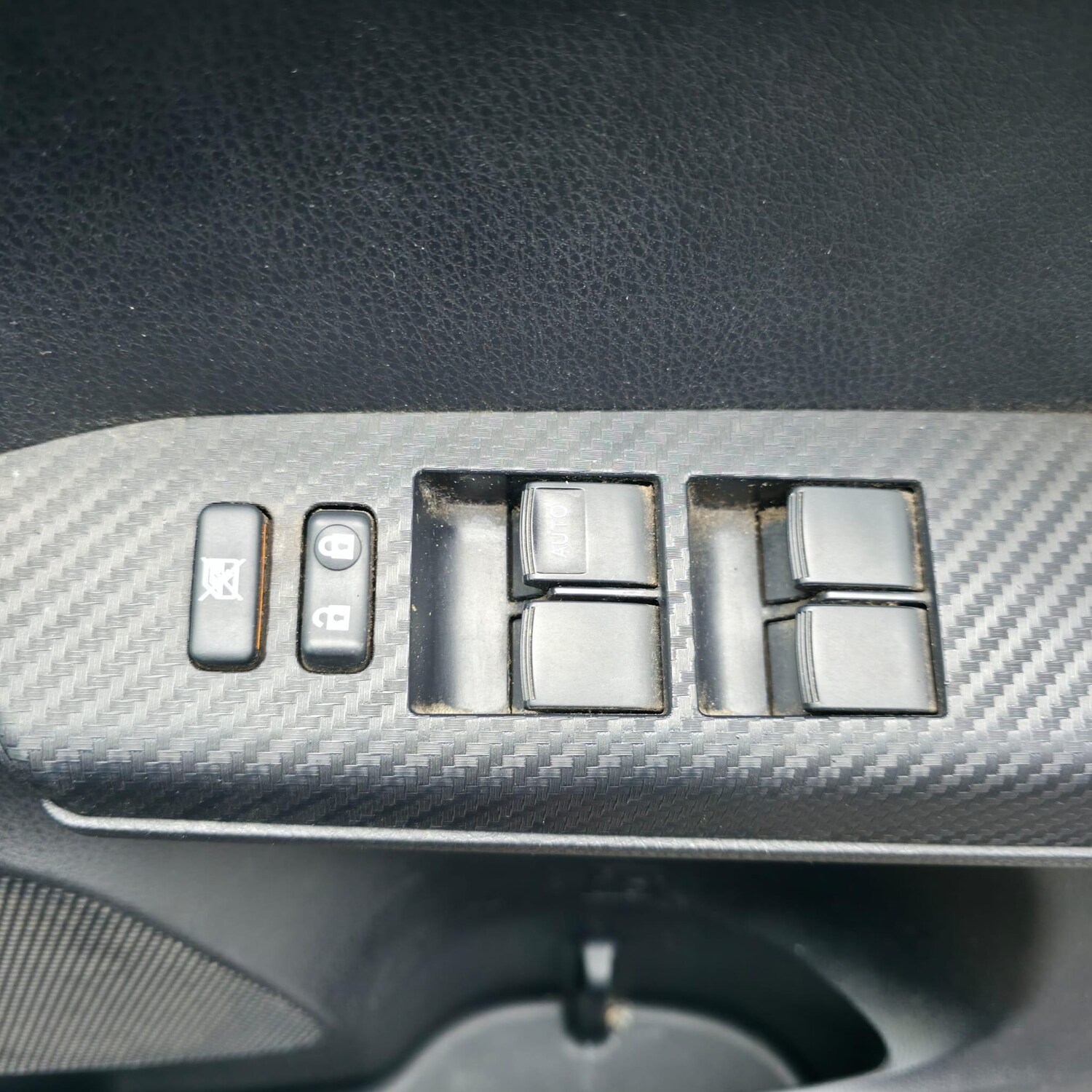 Used Toyota RAV4 2015 for sale - 77523518: Photo 35