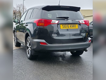 Used Toyota RAV4 2015 for sale - 77523518: Photo