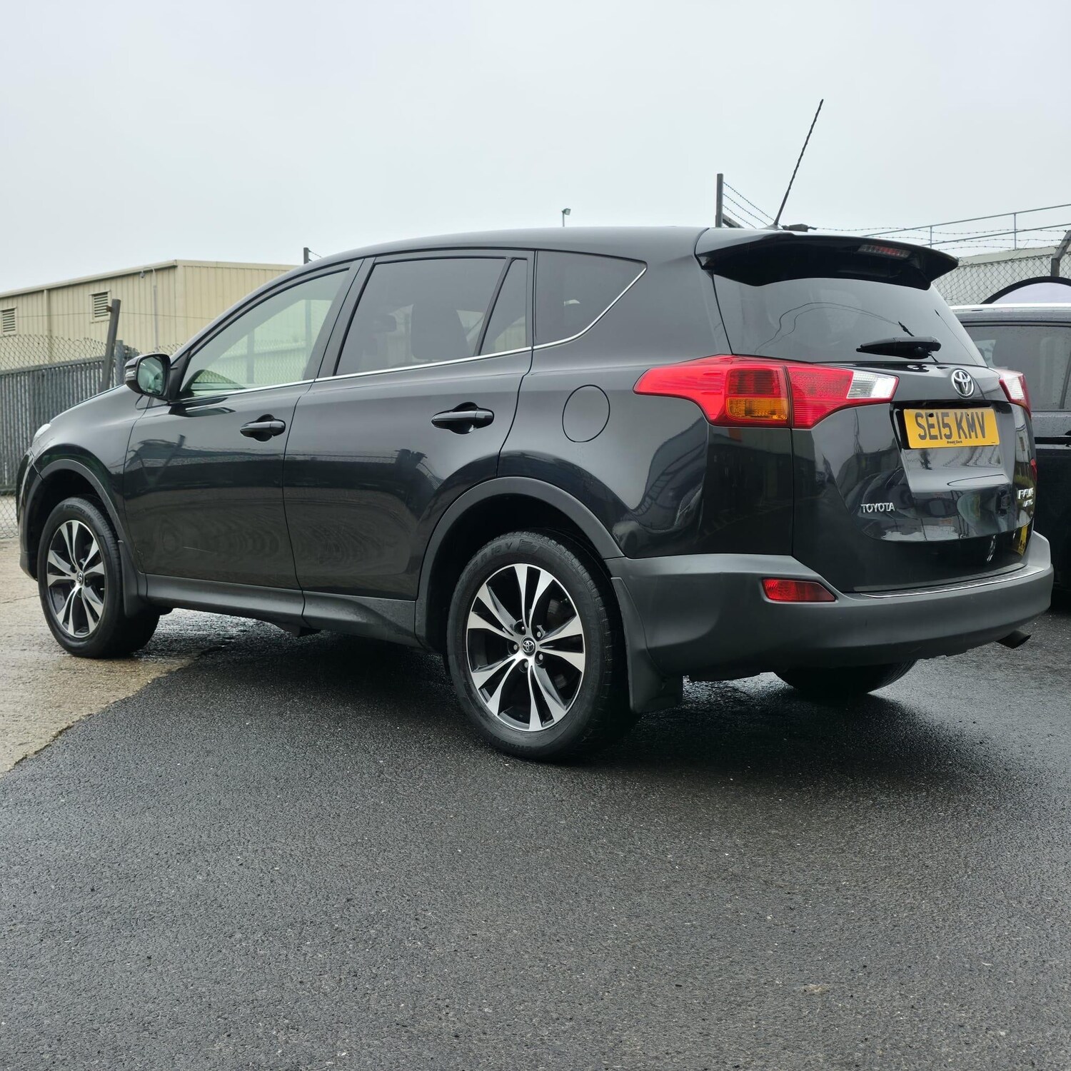 Used Toyota RAV4 2015 for sale - 77523518: Photo 9