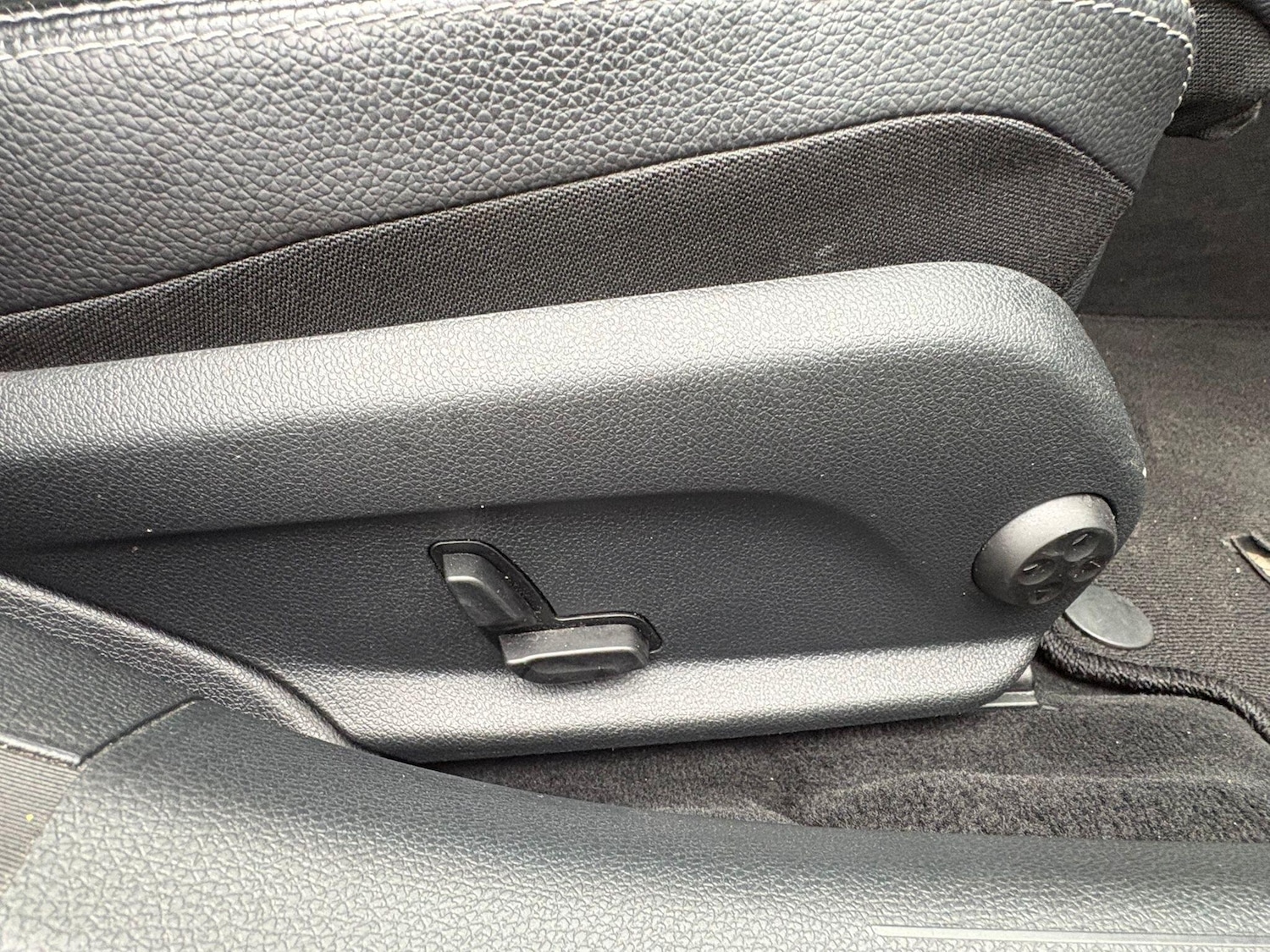 Used Mercedes-Benz C Class 2016 for sale - 77611912: Photo 25