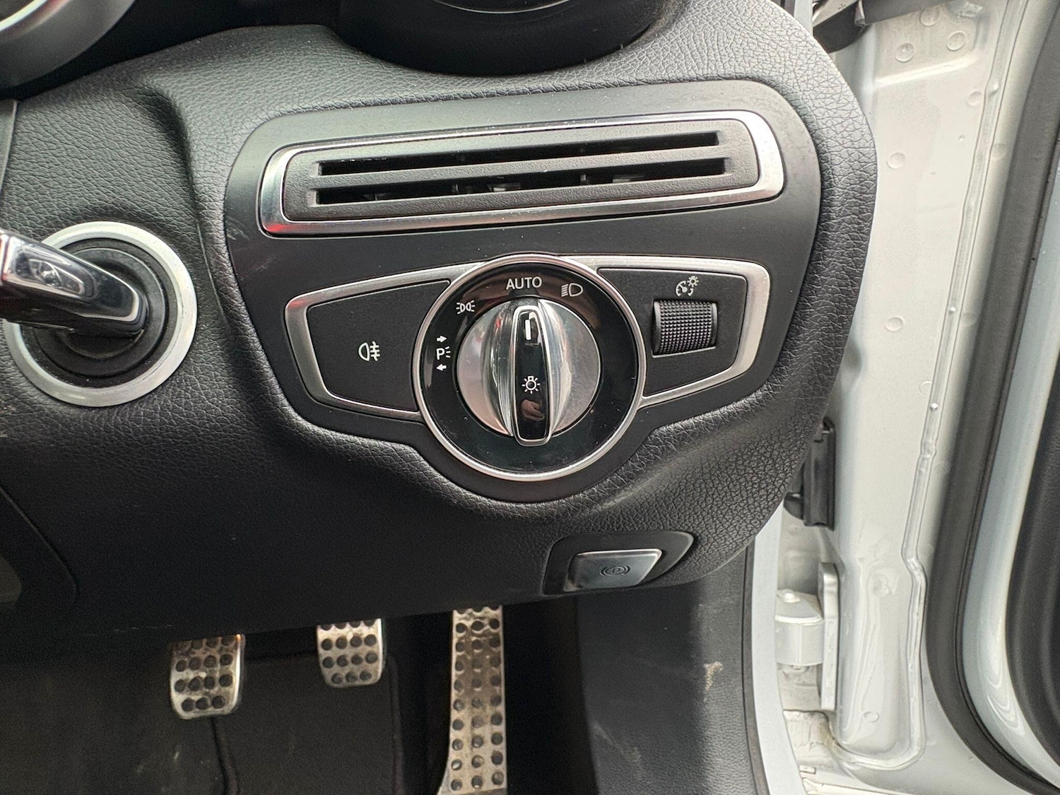 Used Mercedes-Benz C Class 2016 for sale - 77611912: Photo 29