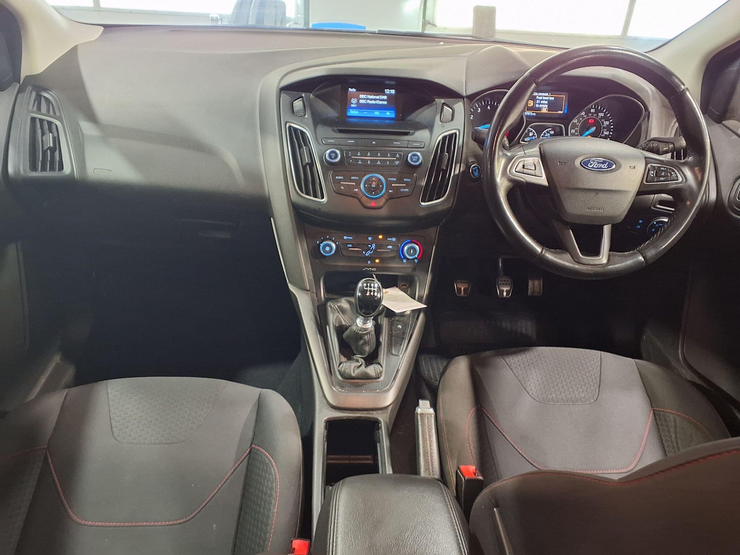 Used Ford Focus 2015 for sale - 77190666: Photo 2