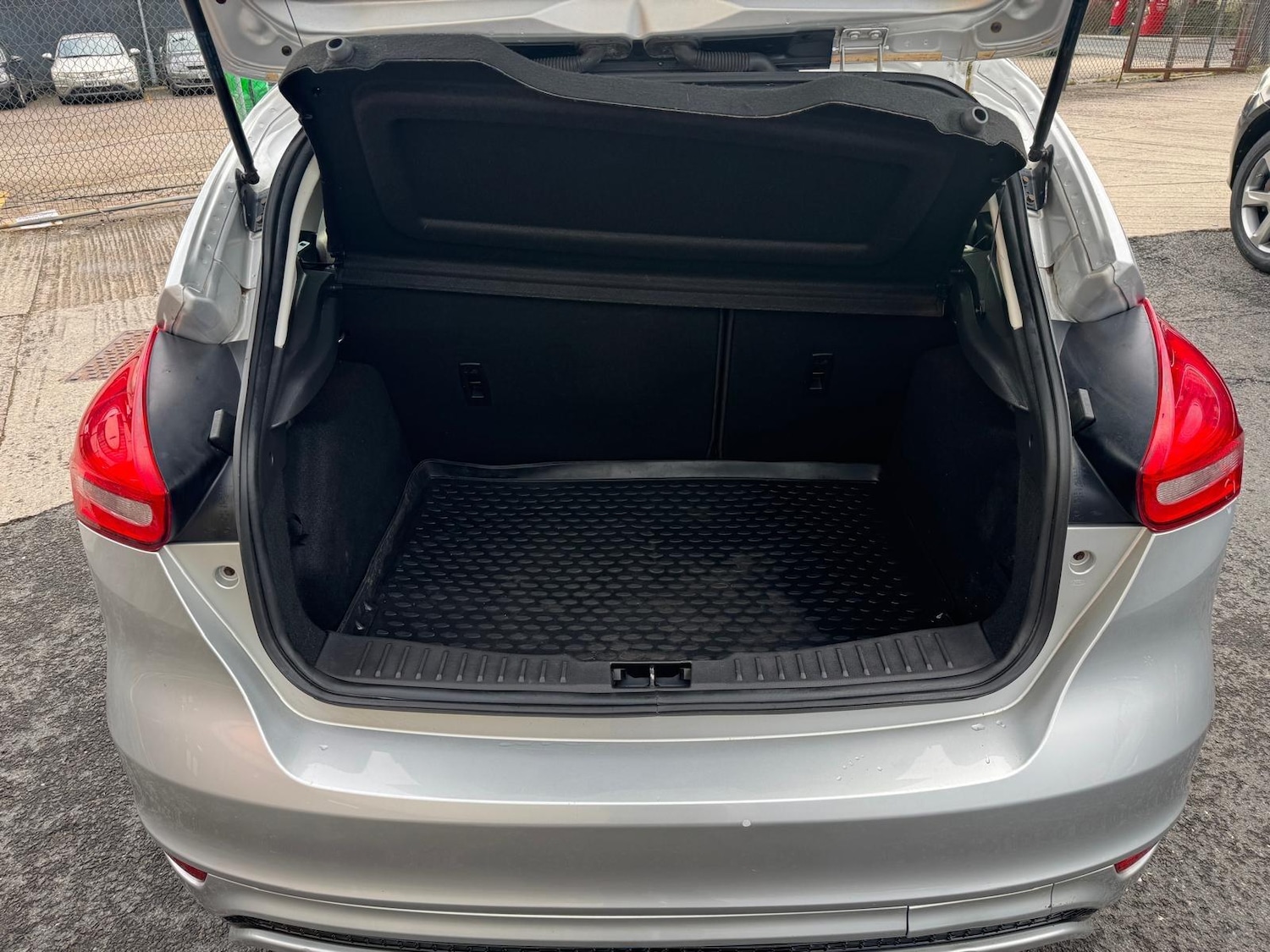 Used Ford Focus 2015 for sale - 77190666: Photo 35