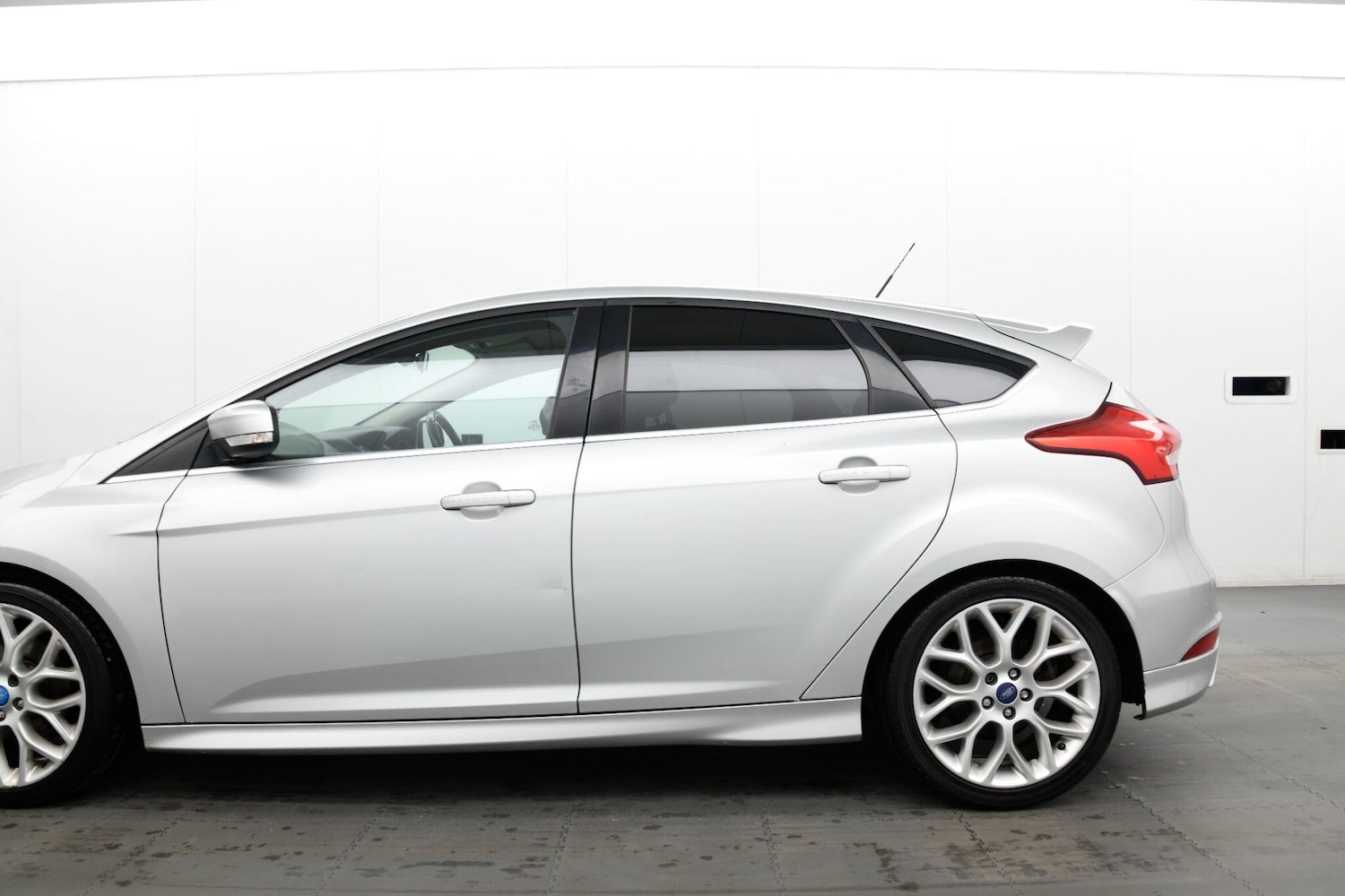 Used Ford Focus 2015 for sale - 77190666: Photo 5