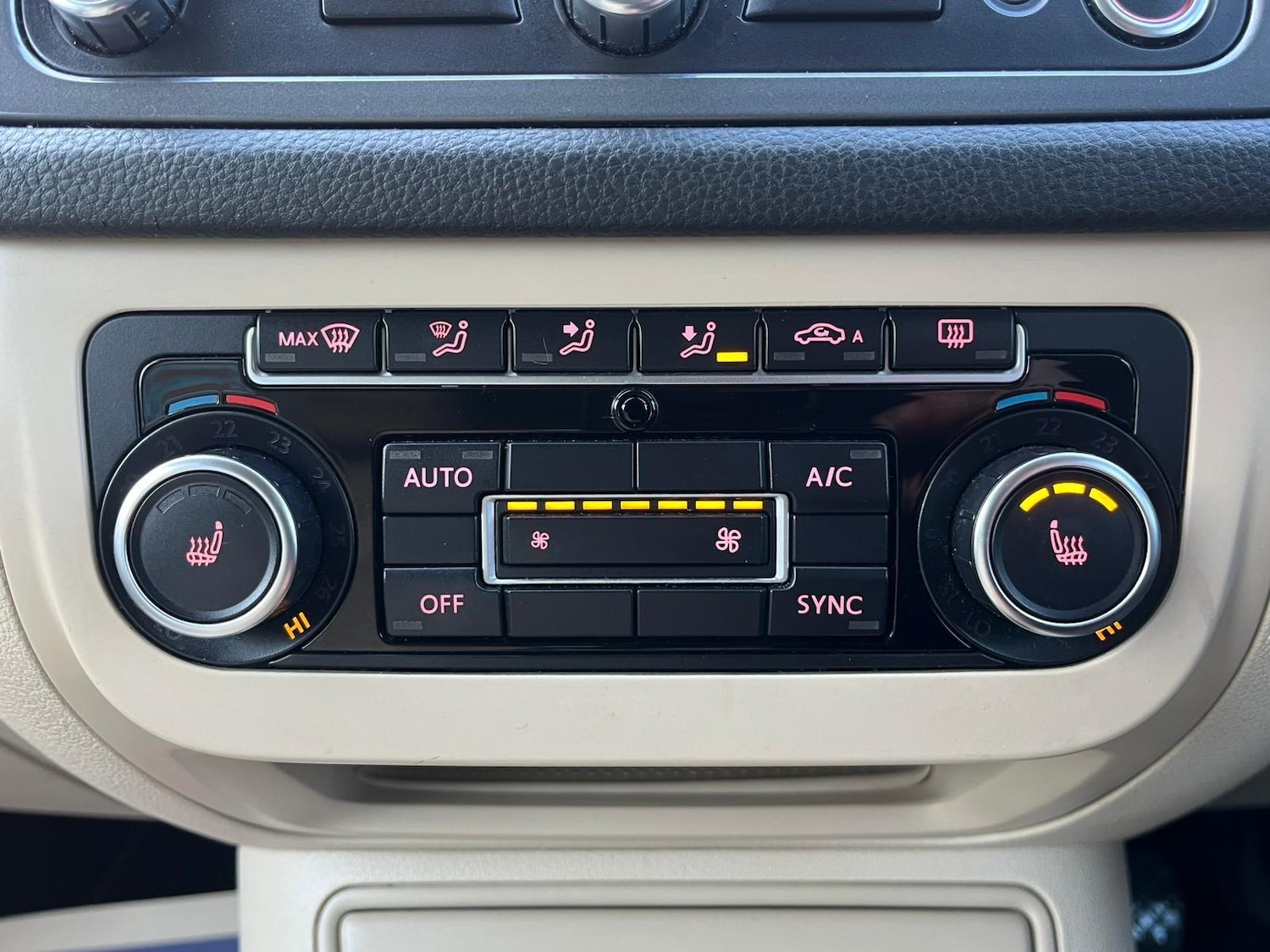 Used Volkswagen Tiguan 2013 for sale - 76850361: Photo 30