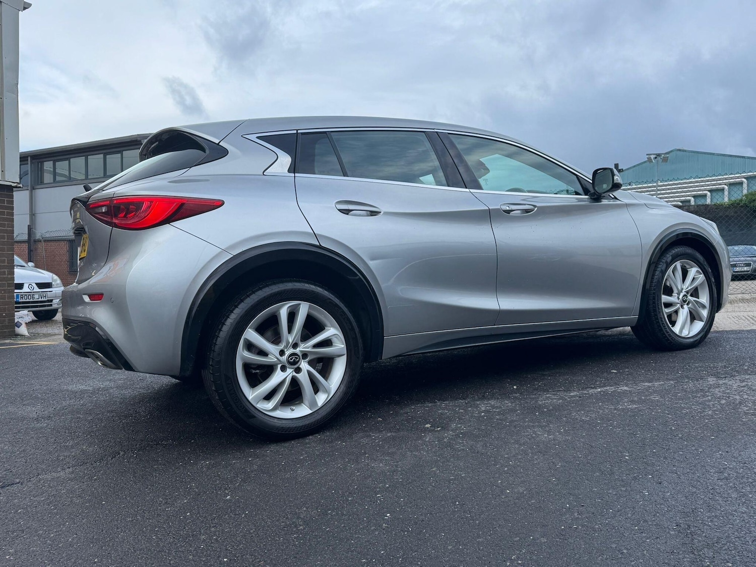 Used Infiniti Q30 2016 for sale - 77305689: Photo 13