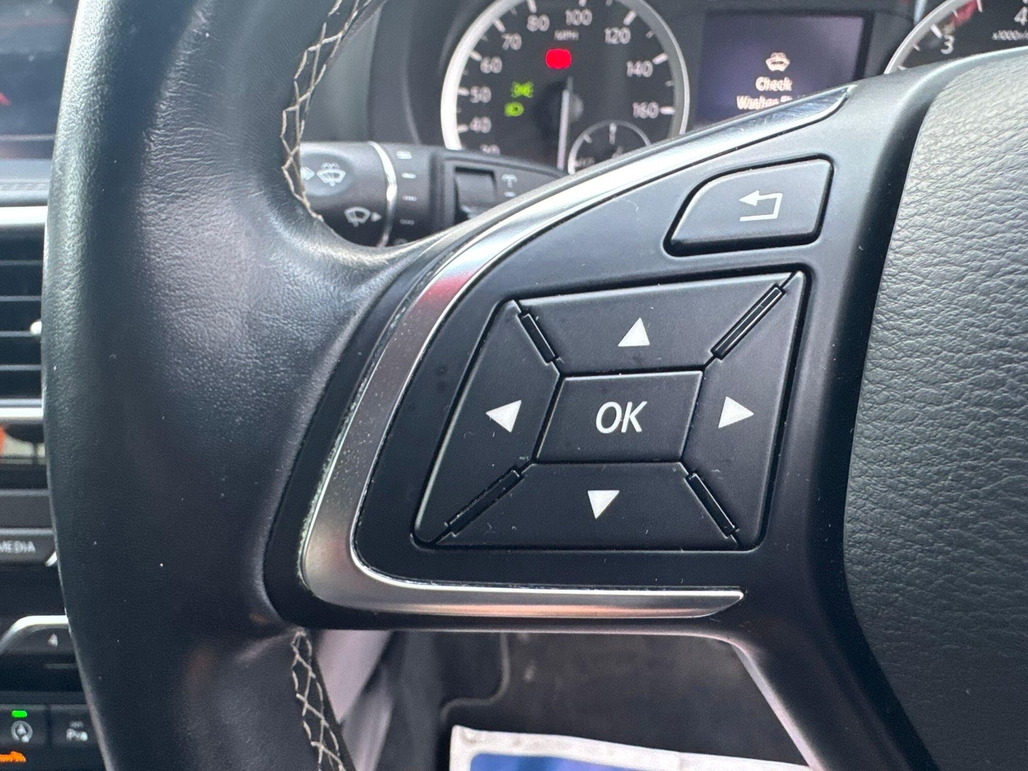 Used Infiniti Q30 2016 for sale - 77305689: Photo 24