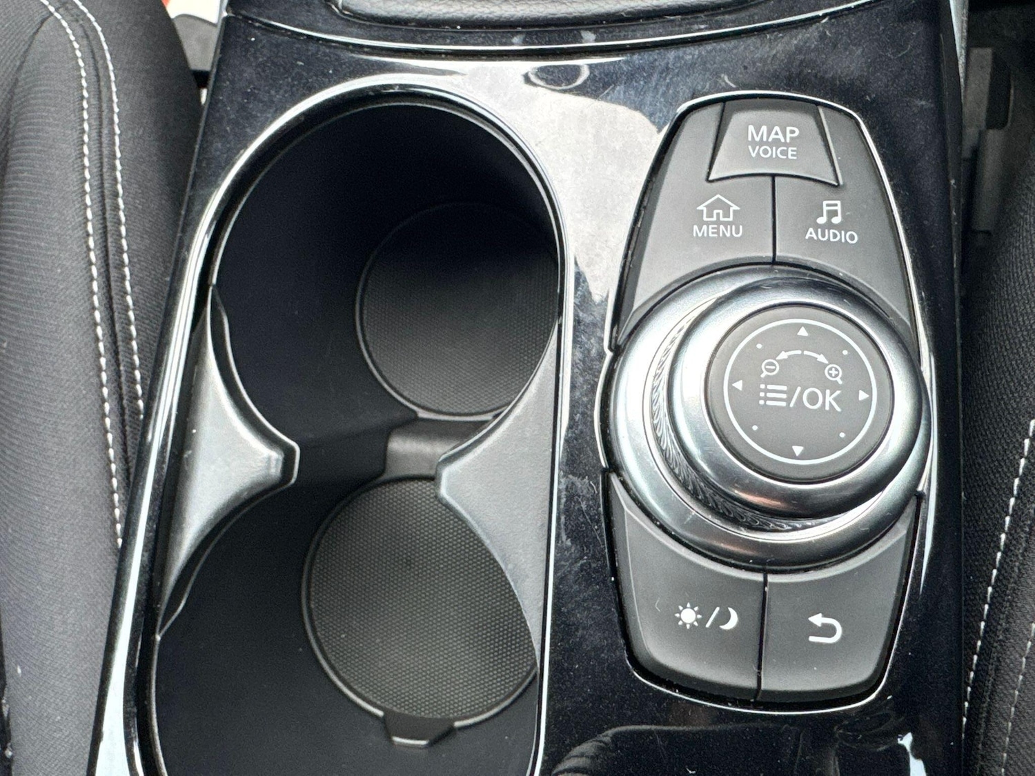 Used Infiniti Q30 2016 for sale - 77305689: Photo 29